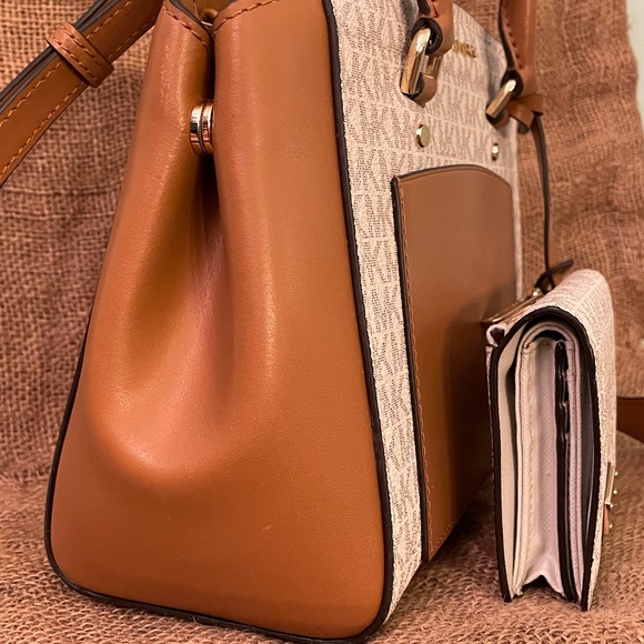 Med. Park satchel/crossbody w/ wallet - Picture 3 of 14